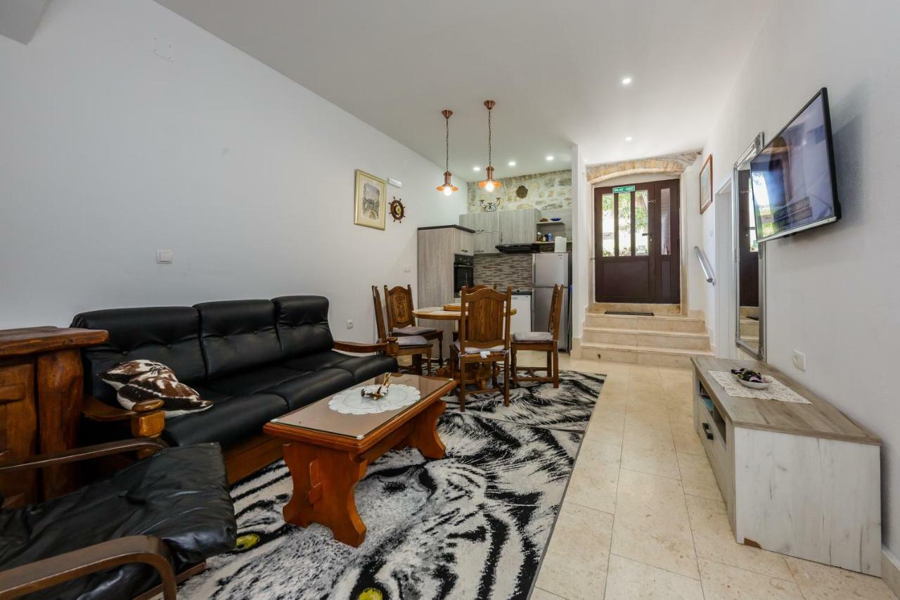 Apartman Lavanda Kaštela Εξωτερικό φωτογραφία