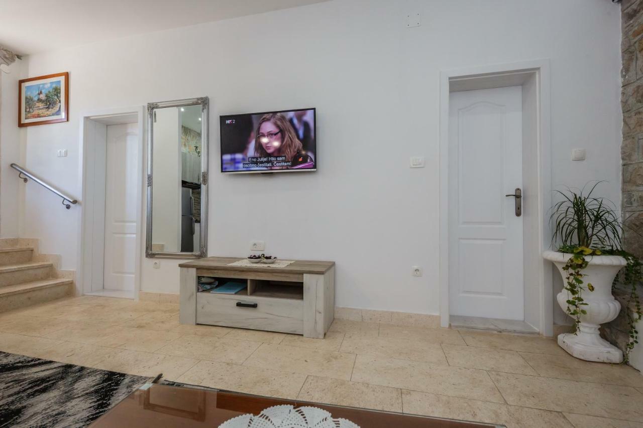Apartman Lavanda Kaštela Εξωτερικό φωτογραφία